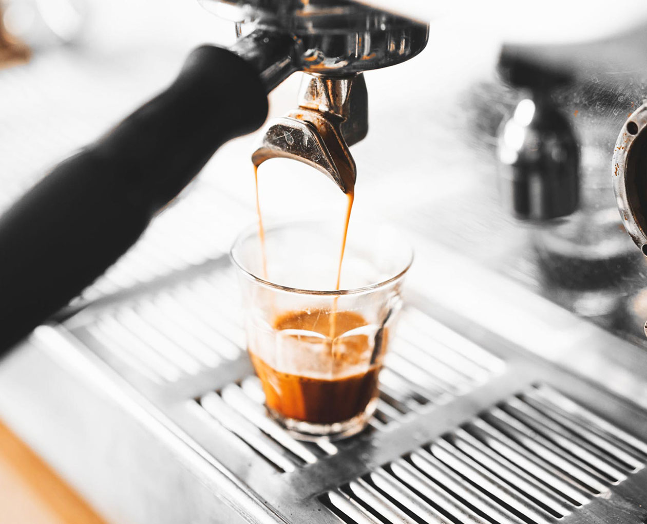 Kaffeevollautomat im Einsatz – Kaffeeautomaten mieten für Unternehmen in Wien